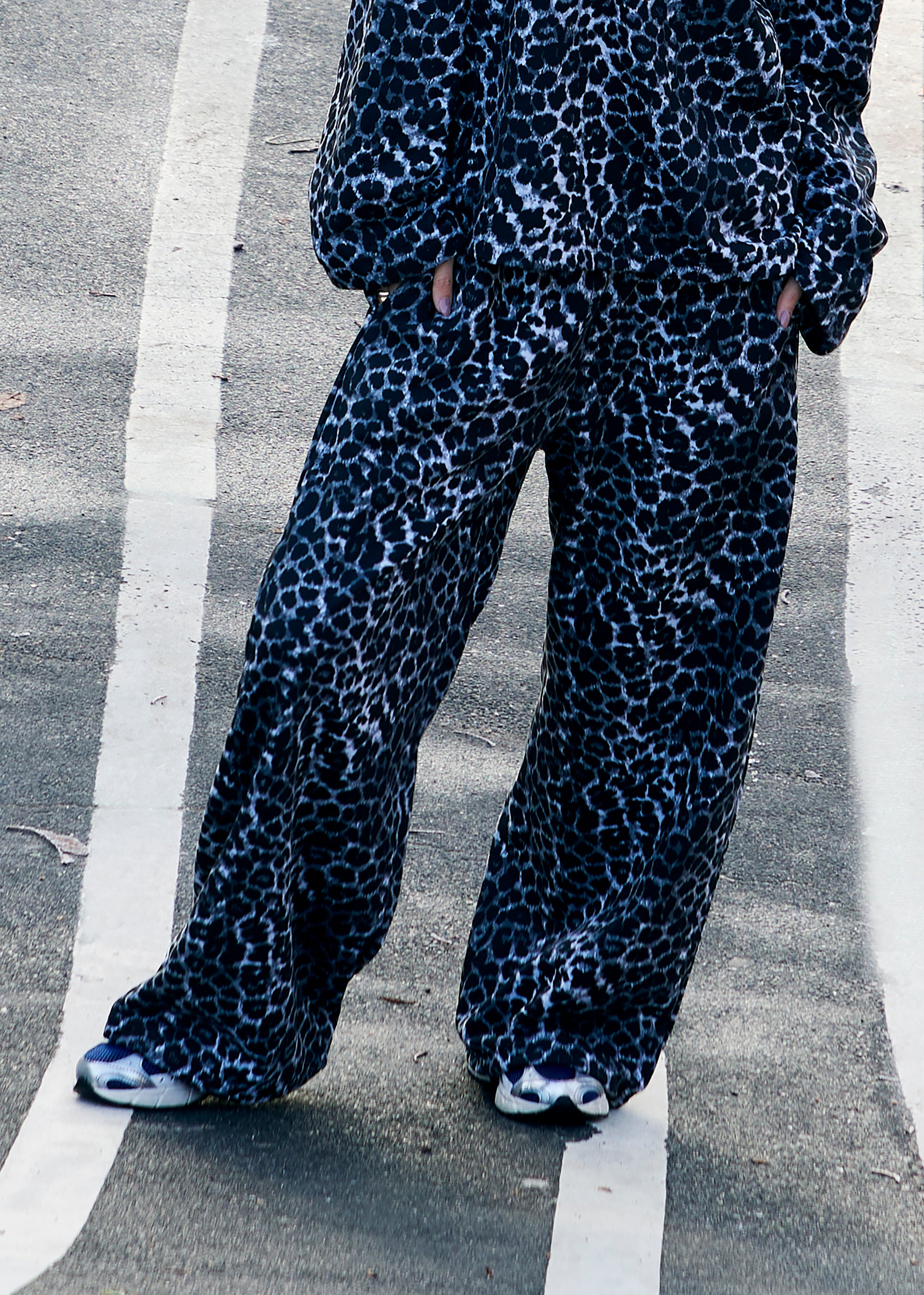 BUBBLE SNOW LEOPARD sweatpants